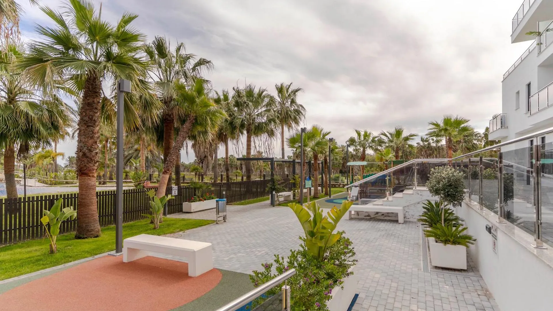 Rentitspain Trm 8 Nasila Golf & Playa En Motril